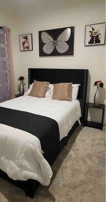 Διαμέρισμα Luxurious 3 Story Townhome Σάρλοτ