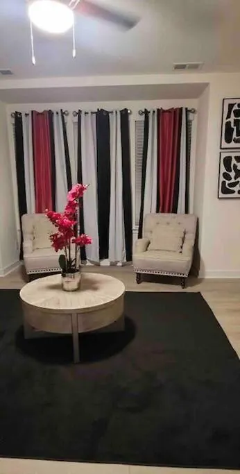 Διαμέρισμα Luxurious 3 Story Townhome Σάρλοτ